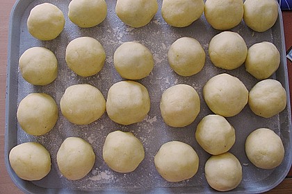 Pflaumenkn&ouml;del