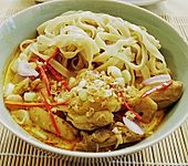 Currynudeln mit H&auml;hnchenfleisch (Bild)