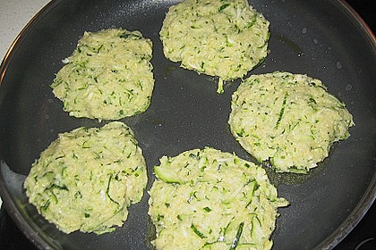 Zucchini-Frikadellen 25