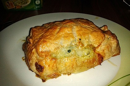 Blätterteigpäckchen mit Lachs, Schafskäse und Spinat 16
