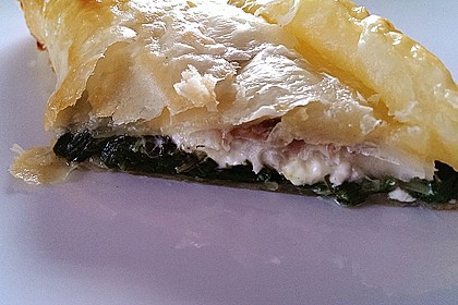 Blätterteigpäckchen mit Lachs, Schafskäse und Spinat 20