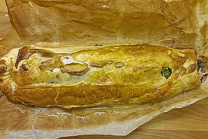 Blätterteigpäckchen mit Lachs, Schafskäse und Spinat 19