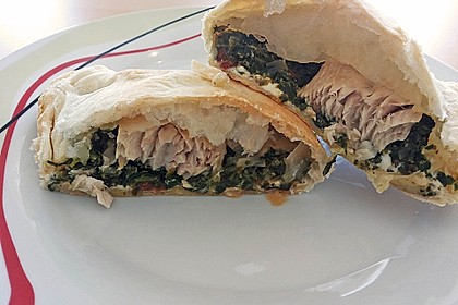 Blätterteigpäckchen mit Lachs, Schafskäse und Spinat 3