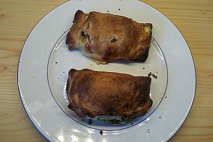 Blätterteigpäckchen mit Lachs, Schafskäse und Spinat 23