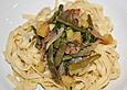 Tagliatelle mit Bohnen und Serranoschinken