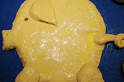 Gl&uuml;cksschwein aus Hefeteig 4