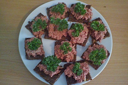 Ger&ouml;stete Leberwurst auf Pumpernickel 2