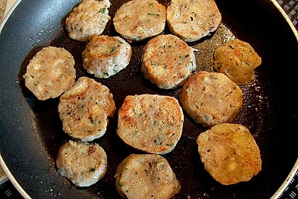 Ger&ouml;stete Semmelkn&ouml;del 1