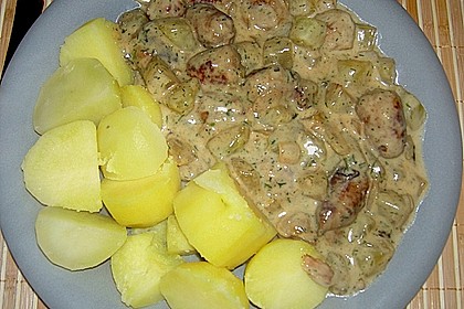 Schmorgurkenpfanne mit Bratkl&ouml;&szlig;chen 1