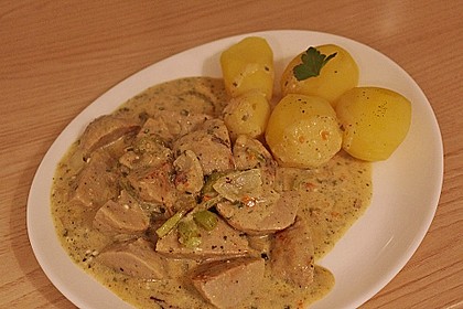 Schmorgurkenpfanne mit Bratkl&ouml;&szlig;chen 4