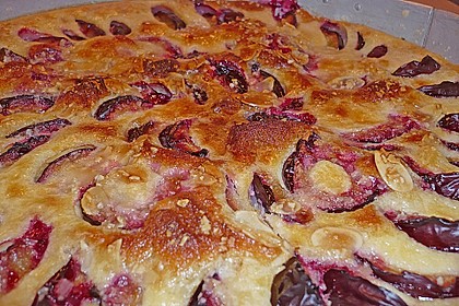 Zwetschgenkuchen mit Sahne - Mandelguss 5