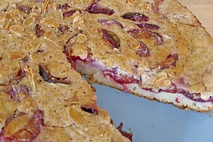 Zwetschgenkuchen mit Sahne - Mandelguss 18
