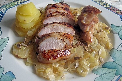 Hähnchenbrustfilet asiatisch mariniert auf Apfel - Porreegemüse