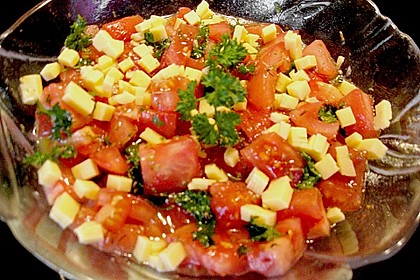 W&uuml;rziger Tomatensalat