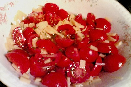 W&uuml;rziger Tomatensalat 1
