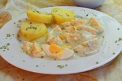 Eierragout in Kräutersoße 3