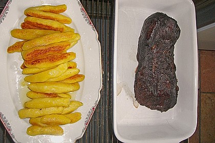 Rehkeule in Granatapfelsauce mit Schupfnudeln und Brokkoli 14