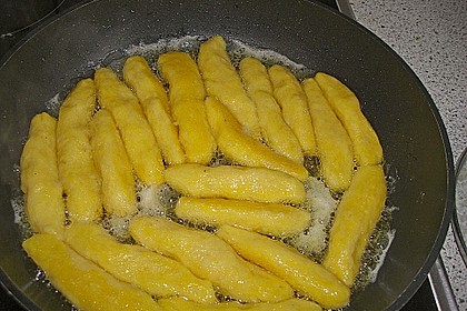 Rehkeule in Granatapfelsauce mit Schupfnudeln und Brokkoli 11