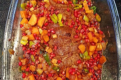 Rehkeule in Granatapfelsauce mit Schupfnudeln und Brokkoli 12