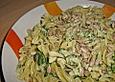 Spirelli mit Blattspinat und Sonnenblumenkernen
