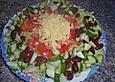 Gemischter Salat mit geriebenem K&auml;se