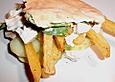 Fladenbrot mit Pommes