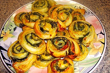 Blätterteig-Spinat-Schnecken 45