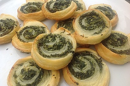 Blätterteig-Spinat-Schnecken 33
