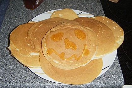 American Pancakes mit Ahornsirup 8