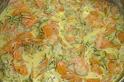 Nudeln mit Zucchini - Möhren - Sauce 6