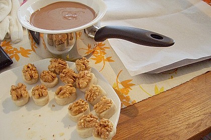 Walnuss - Marzipan - Pralinen 6