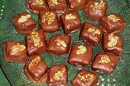 Walnuss - Marzipan - Pralinen 4