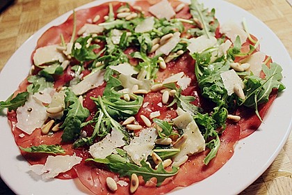 Carpaccio aus Bresaola mit Rucola 4