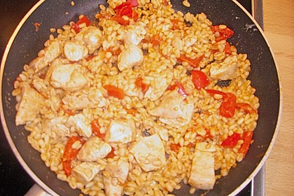 Eblypfanne mit H&auml;hnchenbrustw&uuml;rfeln 2