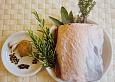 R&uuml;cken vom nordfriesischen Salzwiesenlamm mit Kr&auml;utermarinade am Knochen gebraten