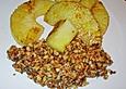 Ananas, gebraten mit karamellisierten Mandeln