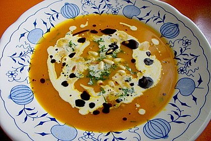 K&uuml;rbiscremesuppe