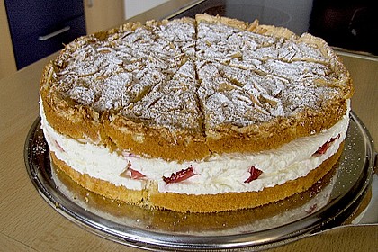 Schneemousse-Erdbeertorte 29