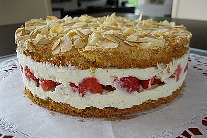 Schneemousse-Erdbeertorte 16
