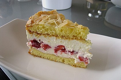 Schneemousse-Erdbeertorte 3