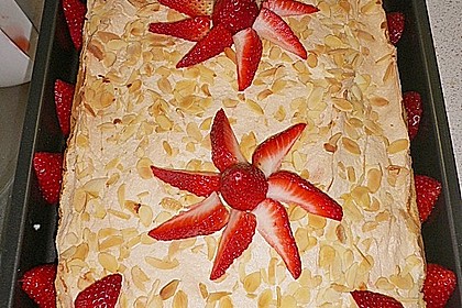 Schneemousse-Erdbeertorte 4