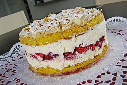 Schneemousse-Erdbeertorte 26