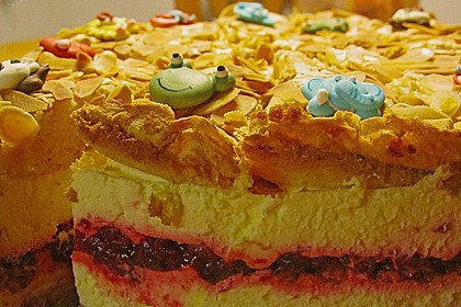 Schneemousse-Erdbeertorte 68
