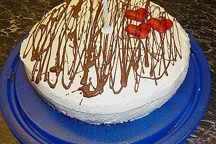 Schneemousse-Erdbeertorte 56