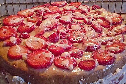 Schneemousse-Erdbeertorte 74