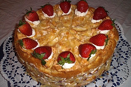 Schneemousse-Erdbeertorte 9