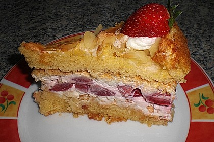 Schneemousse-Erdbeertorte 25