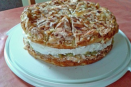 Schneemousse-Erdbeertorte 44
