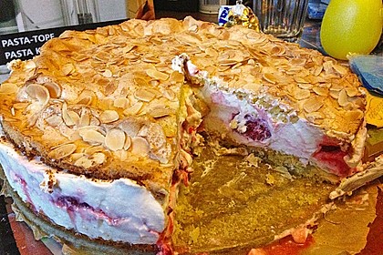 Schneemousse-Erdbeertorte 57