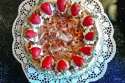 Schneemousse-Erdbeertorte 6